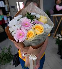 Букет цветов из:  Герберы, Розы и Хризантемы в Нестерово