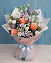 Букет цветов из:  Лизиантусы, Розы, Альстромерии и Гипсофила в Нестерово