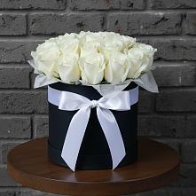 Цветочная композиция из Розы в шляпной коробке в Нестерово