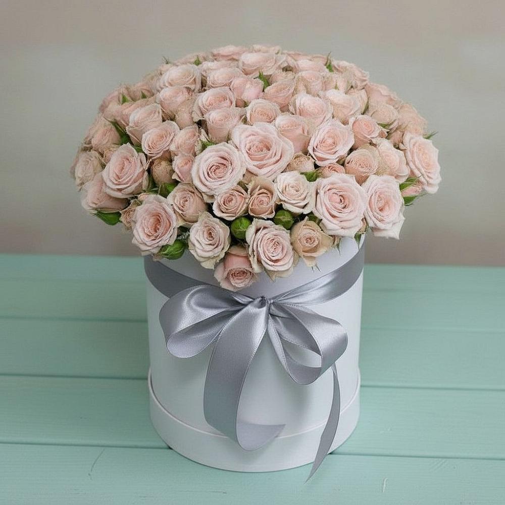 Цветочная композиция из Розы в шляпной коробке в Нестерово